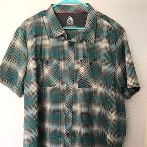 River edge men’s button down short sleeve